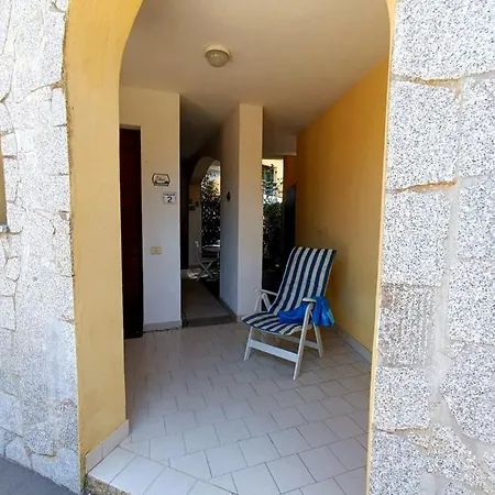 App Casa Dei Pini - Bilocale カポリーヴェリ