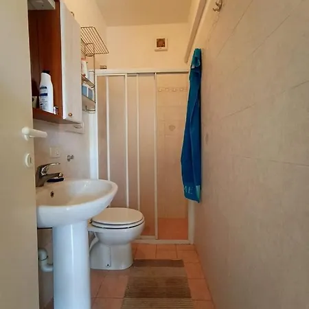 App Casa Dei Pini - Bilocale * カポリーヴェリ